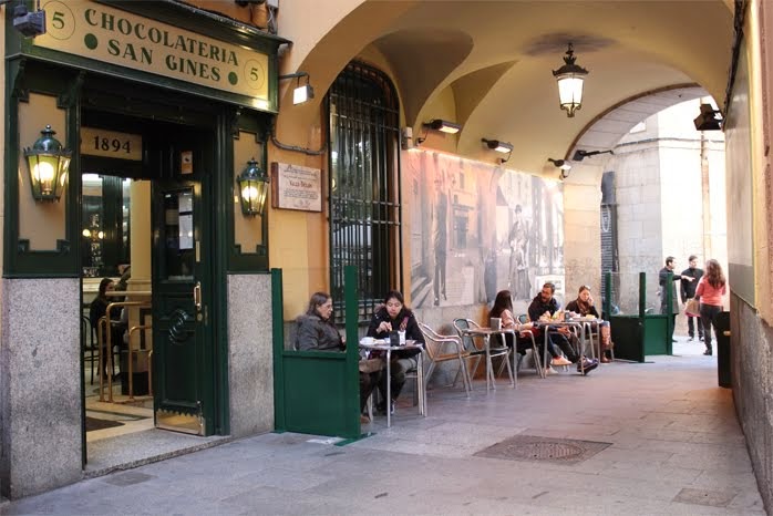 churros z czekoladą w “San Ginés”