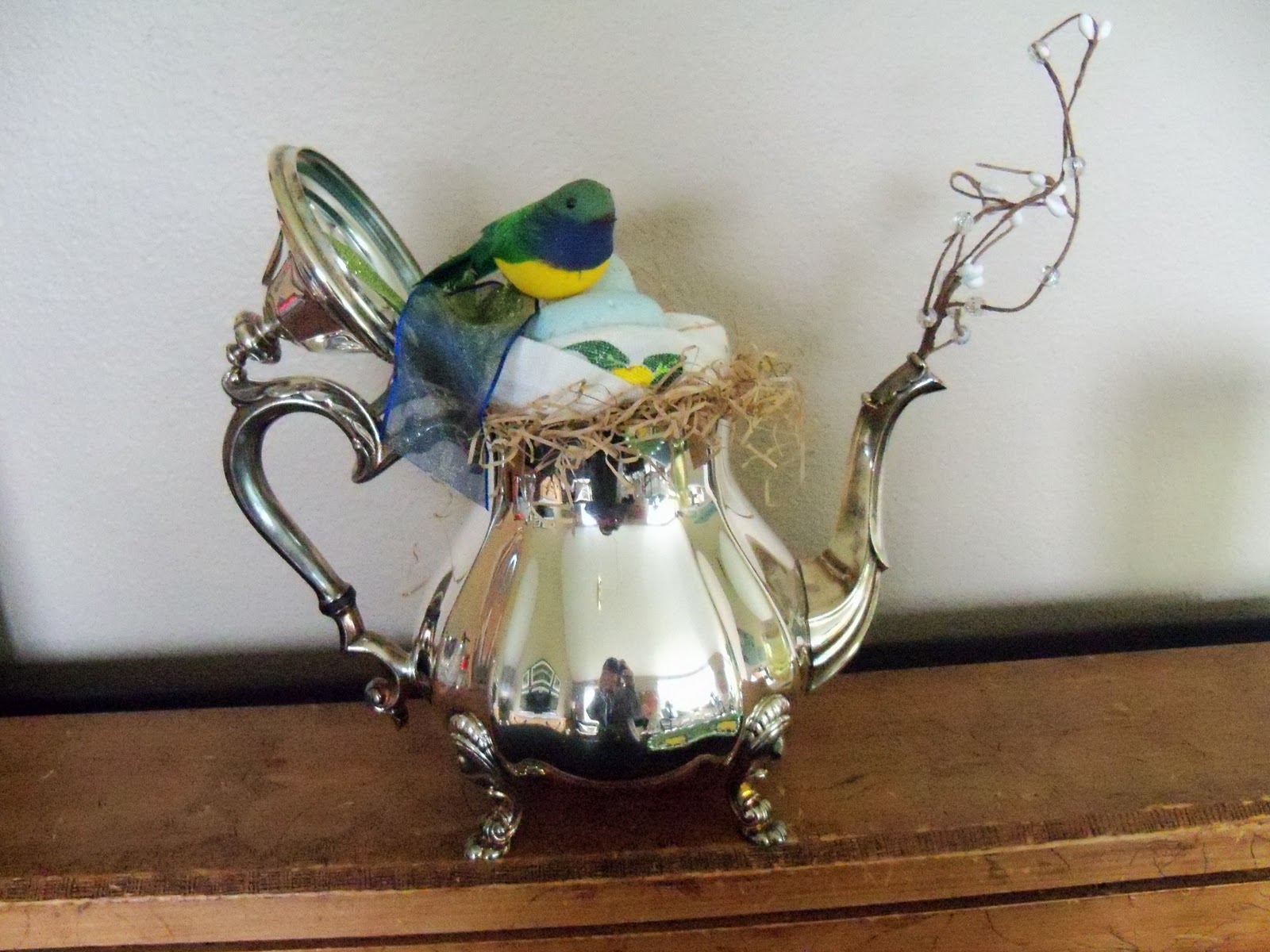 Rainy Daze Birds Nest Teapots