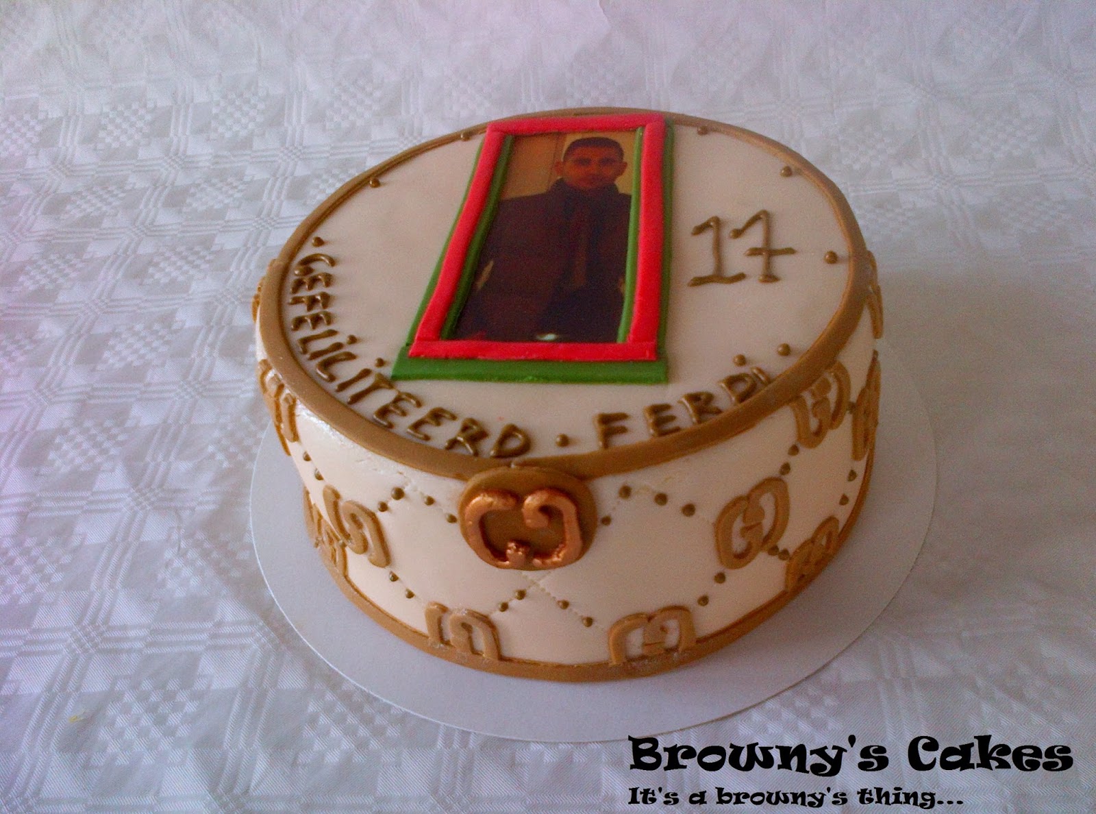 Gucci theme cake