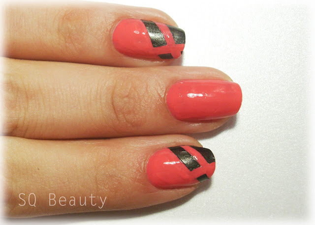 Nail Friday Coral y Rayas stripes manicure manicura Silvia Quiros SQ Beauty Nail Friday Coral y Rayas stripes manicure manicura Silvia Quiros SQ Beauty