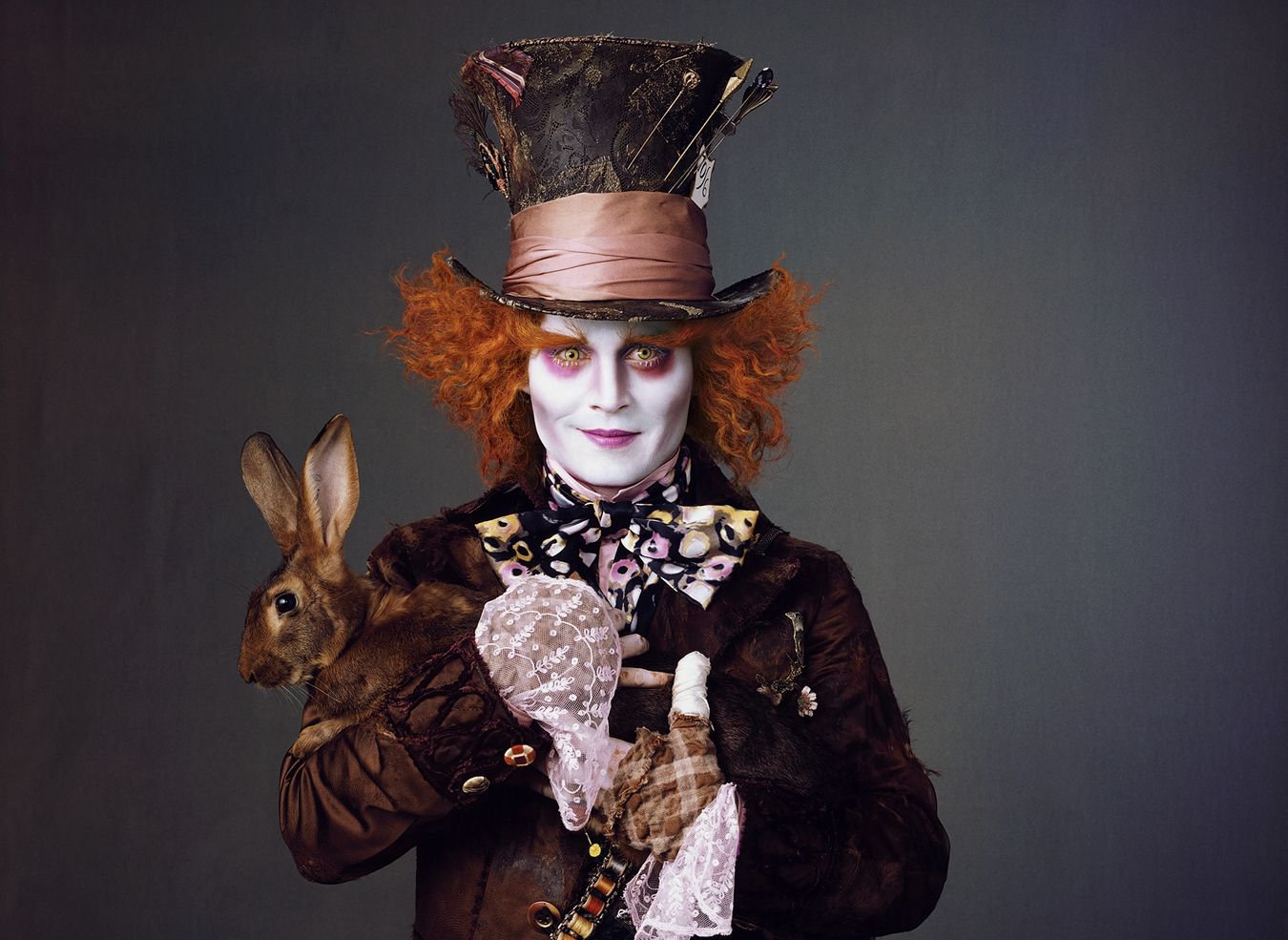 http://2.bp.blogspot.com/-ju-g_VXo0R8/Tcku5LpbJiI/AAAAAAAAAJc/y4vYLUgwJXw/s1600/the-mad-hatter-depp-wallpaper.jpg