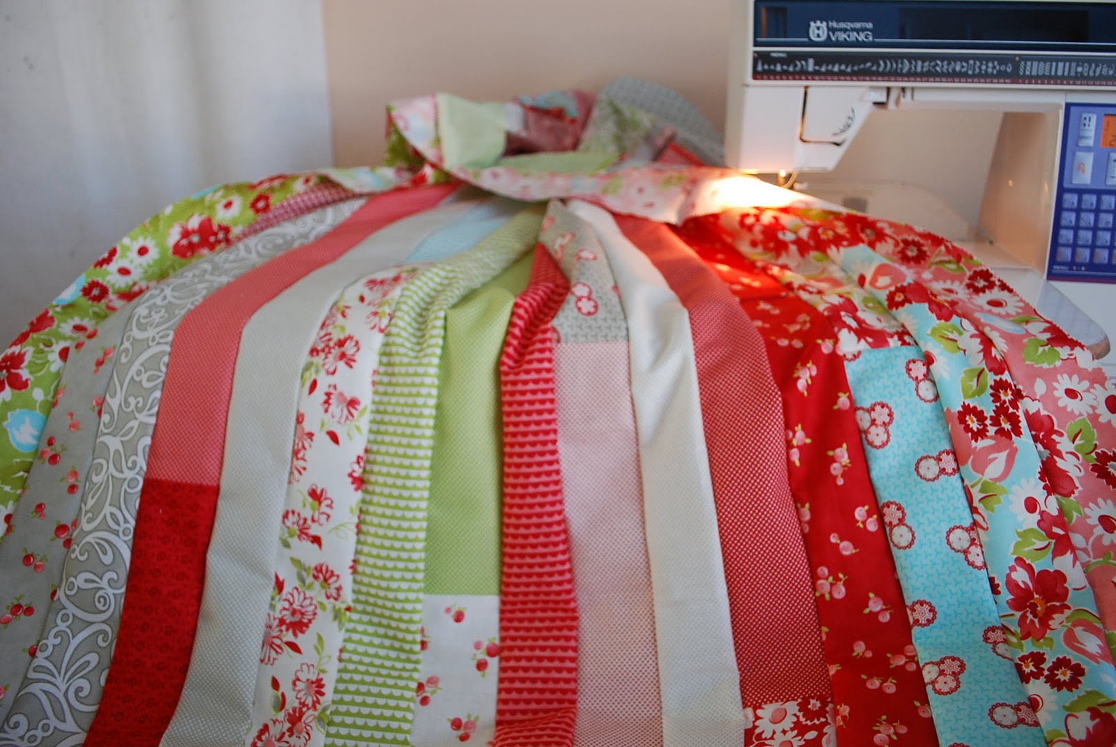 Crafty Garden Mom Jelly Roll Race Quilt + Tutorial