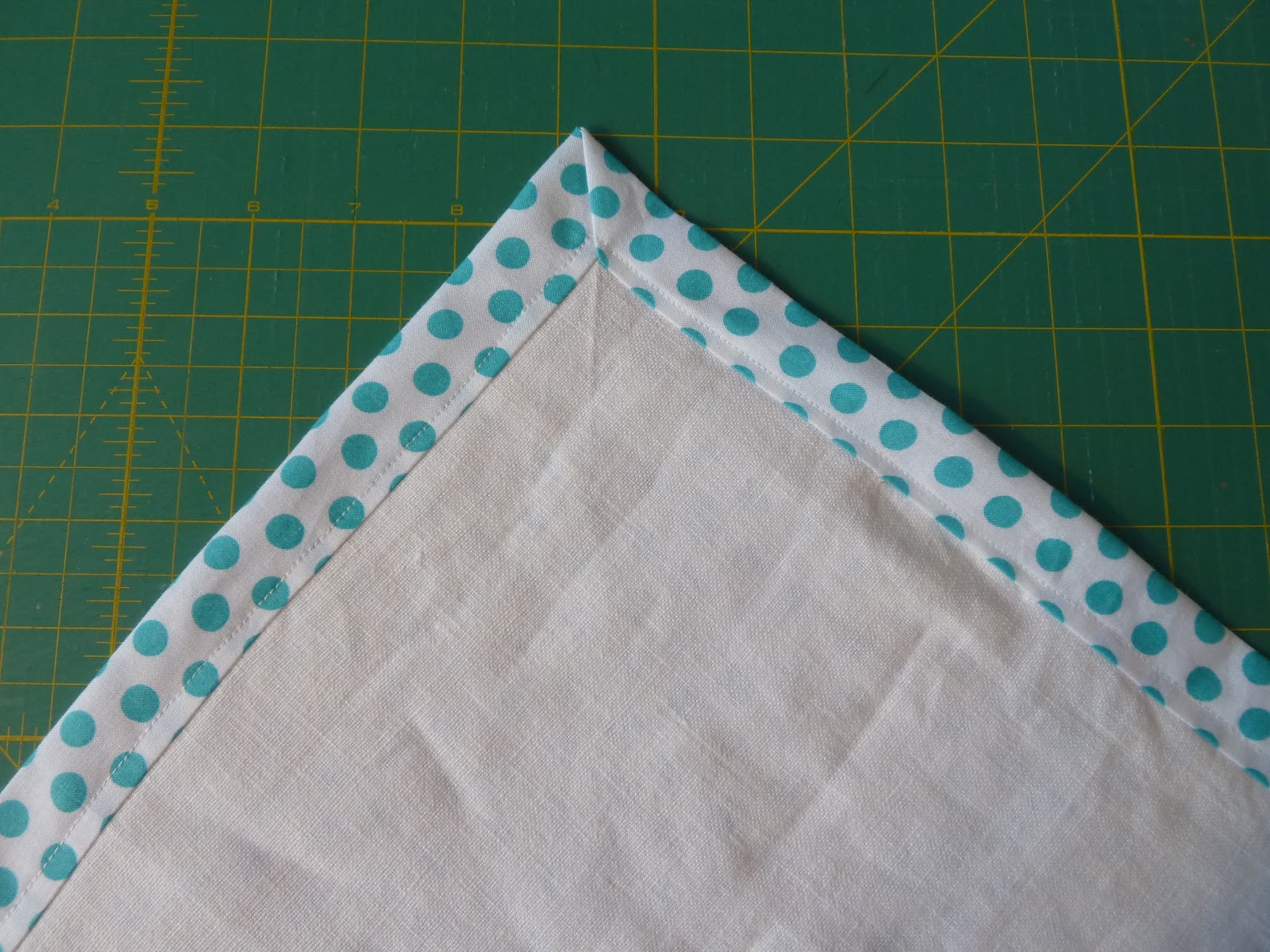 alidiza Self Binding Napkin Tutorial