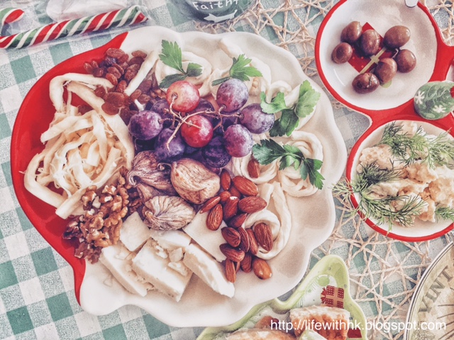 Yeniyılın İlk Sabahı için Kahvaltı Sofrası Örneği | Life with HelloKitty