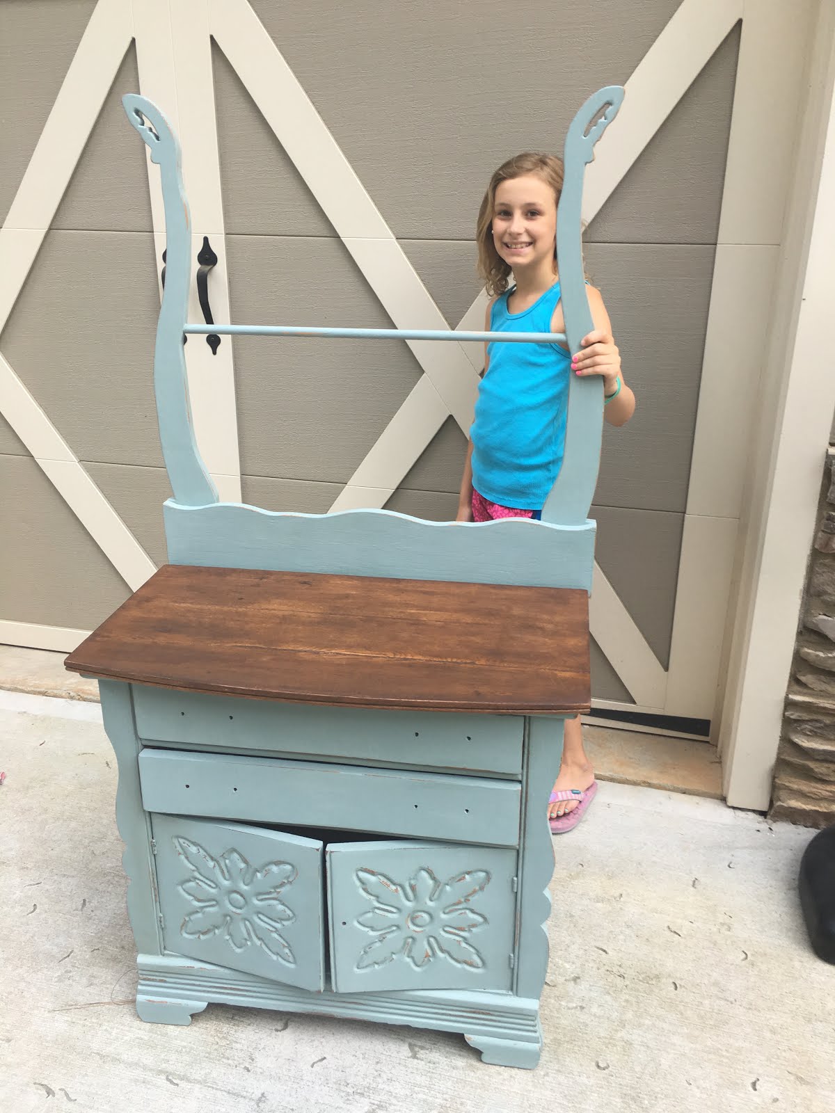 Magnolia Mamas Chalk Paint by Annie Sloan