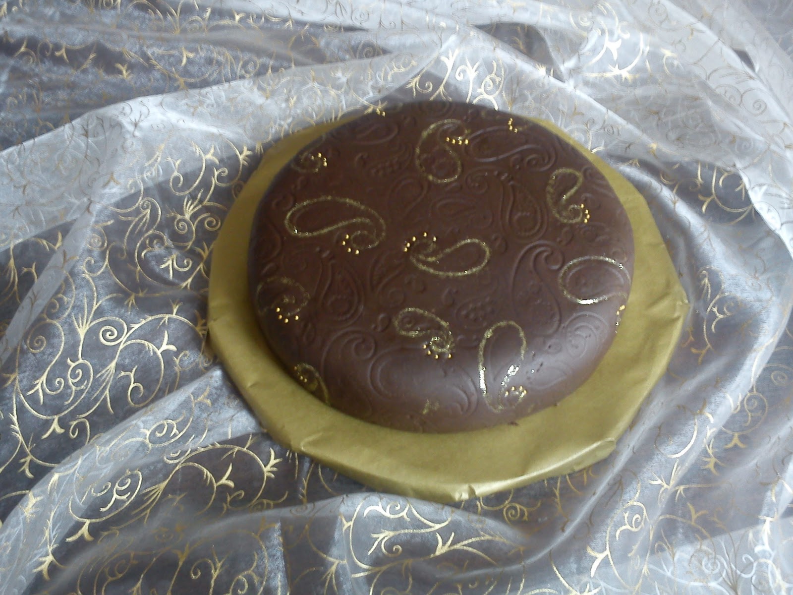 Cupcakeluv Diamond & Gold Dust Cupcakes