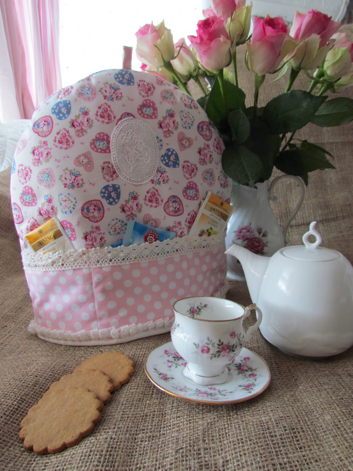 Angela Lace Tea Cosy Tutorial