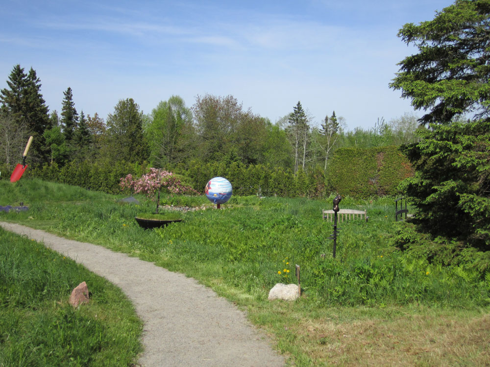 Jarea Art Studio Commission World's largest golf ball?