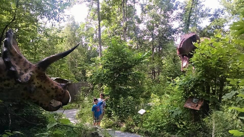 Prehistoric Beast of the Week: Return to Backyard Terrors and Dinosaur Park