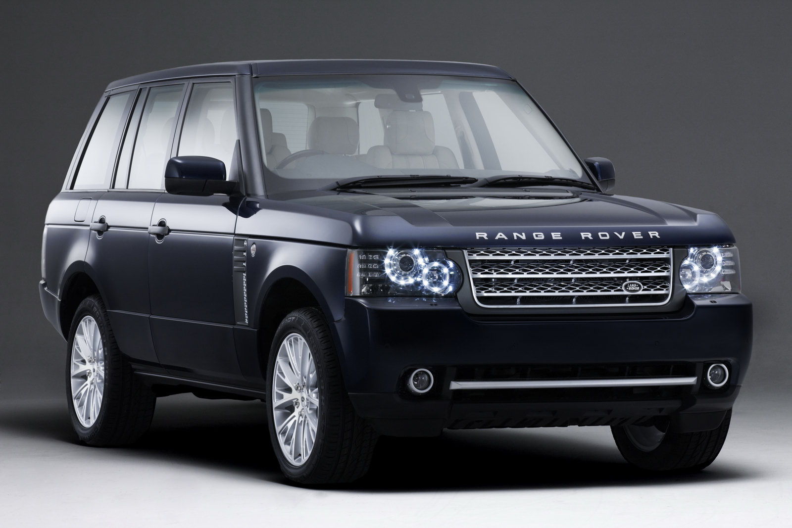 http://2.bp.blogspot.com/-k1uTqJKtkhI/TlC7YVCZqZI/AAAAAAAAAqM/zS00uGz9OVU/s1600/2011-Range-Rover-23.jpg