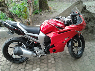 fajar: Jual fairing yamaha r6 untuk yamaha byson bonus stang jepit