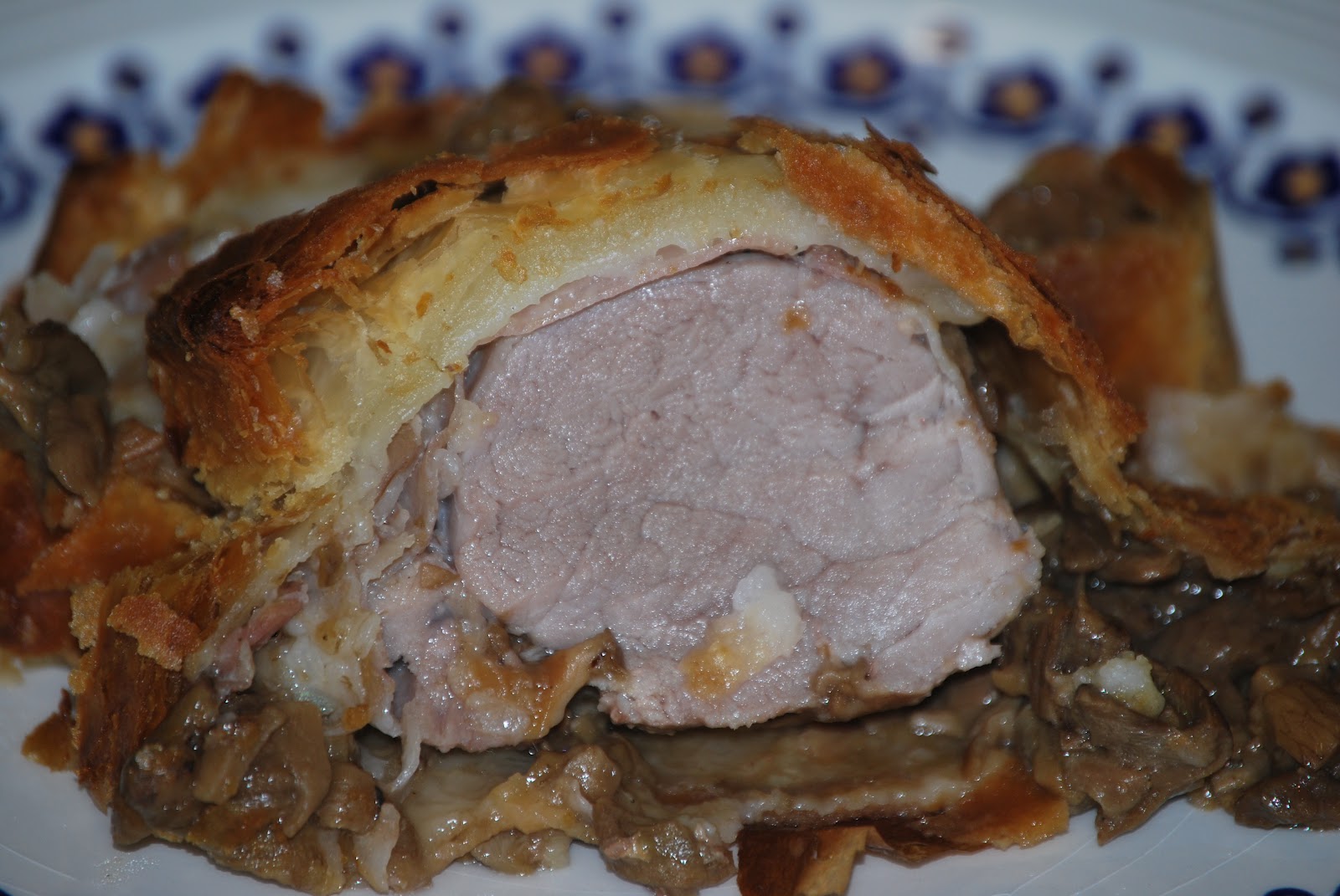 Dario e il suo ricettario FILETTO DI MAIALE IN CROSTA CON FUNGHI E