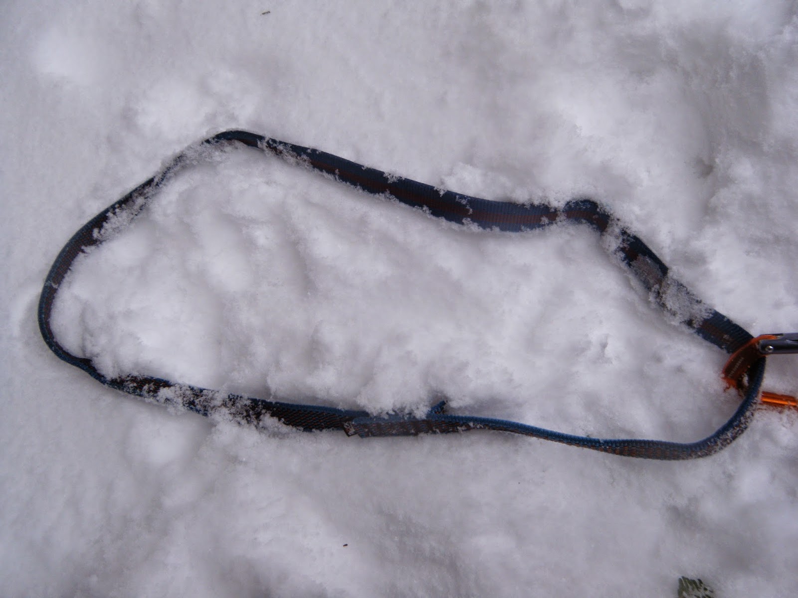 Mountain Hiking ピッケルの掛け方