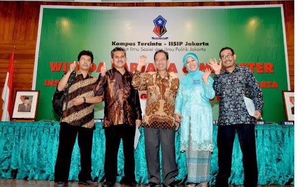 Mung Pujanarko Wisuda Sarjana Iisip Tahun 2012 Wisuda Sarjana