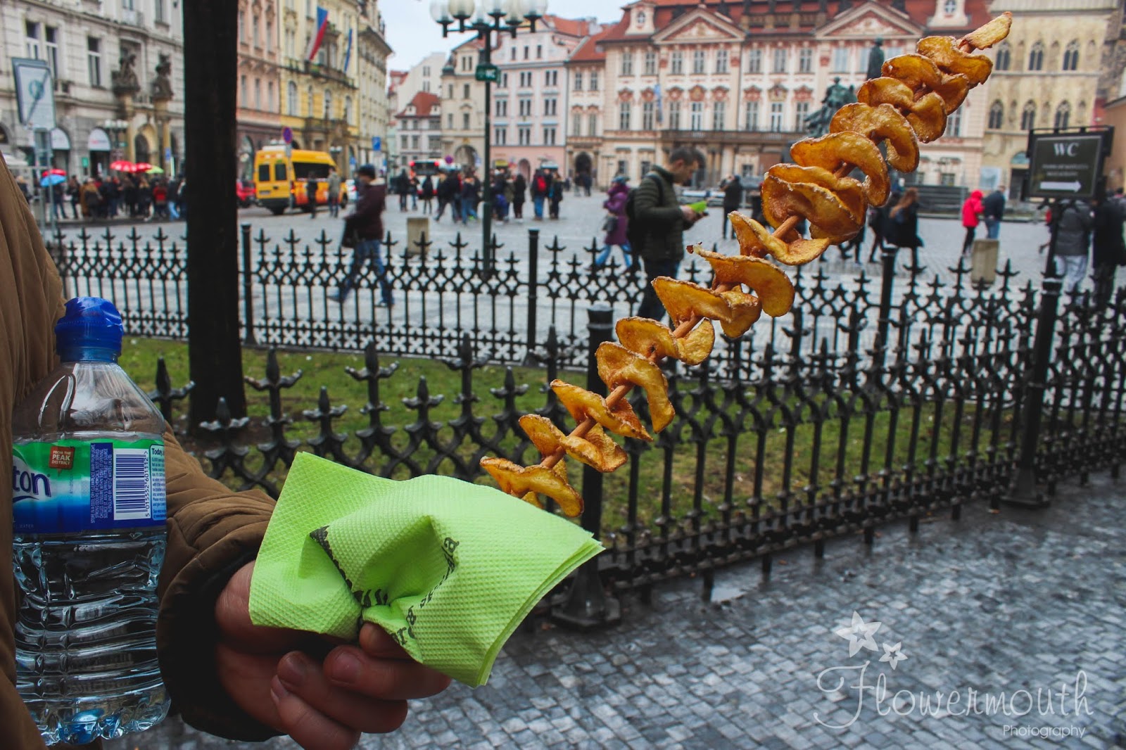 handmade potato chips in Prague Old Town square