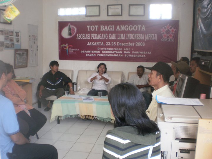 RAPAT DGN PARA GURU PKBM