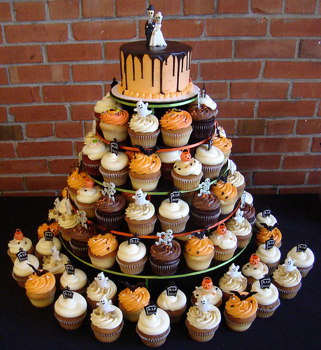 Cake Idea Red Velvet Wedding Chocolate Halloween Wedding Cake