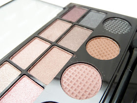The Makeup Revolution 'What you waiting for' Eyeshadow Palette Swatches