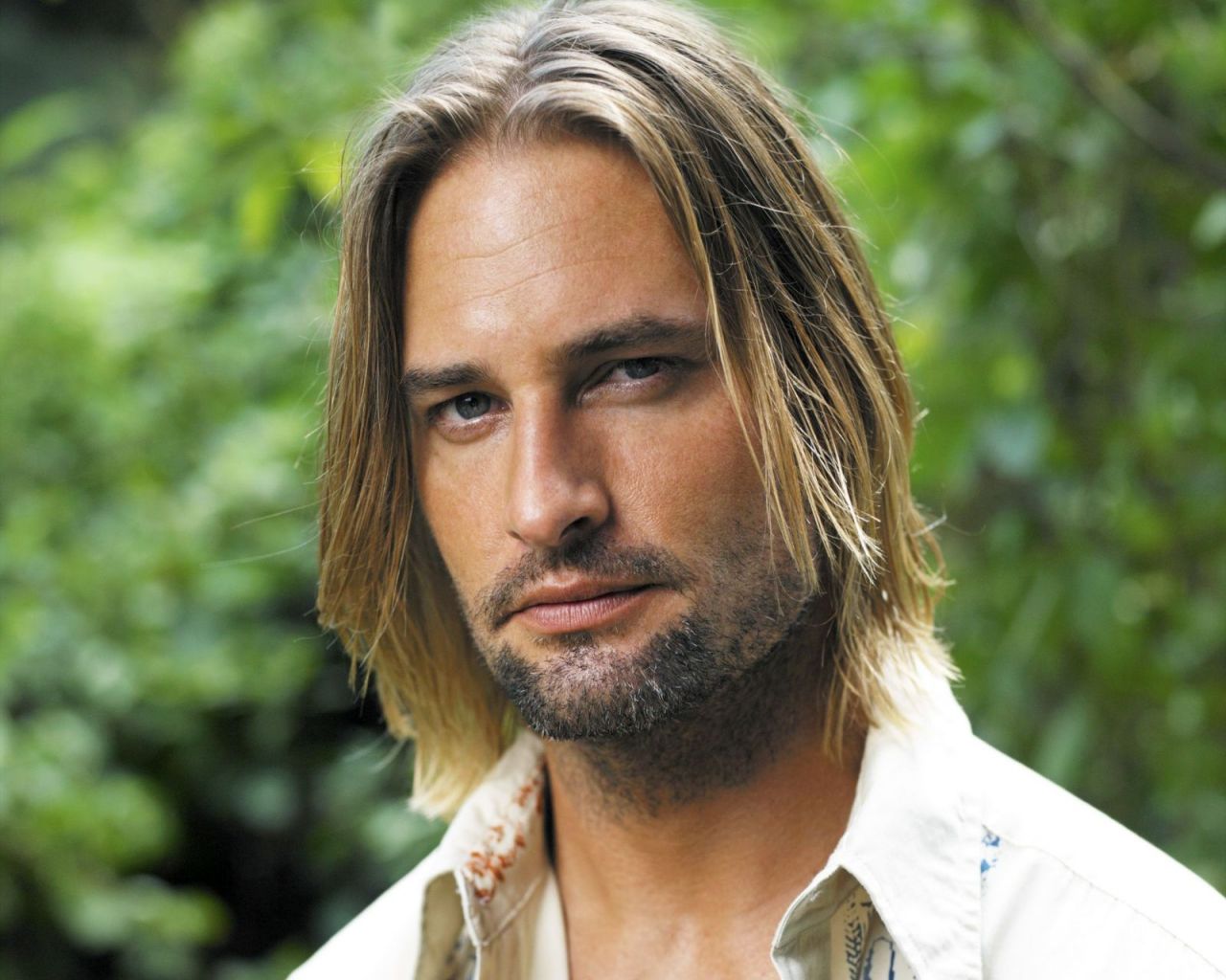 http://2.bp.blogspot.com/-k7SJDRQLQuk/TwLDexkeeWI/AAAAAAAABLQ/ycJUJlKVEbk/s1600/josh-holloway-background-6-778971.jpg