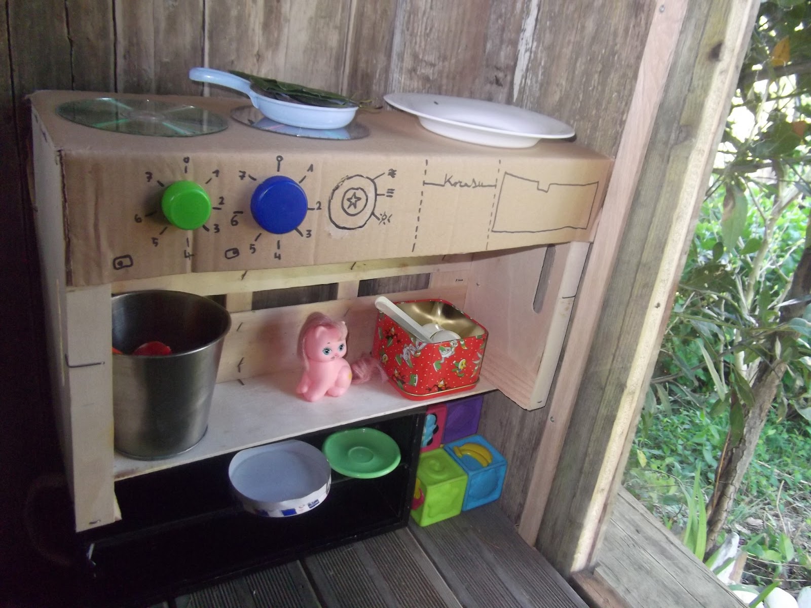 koradecora: Cocina ligera con materiales reciclados