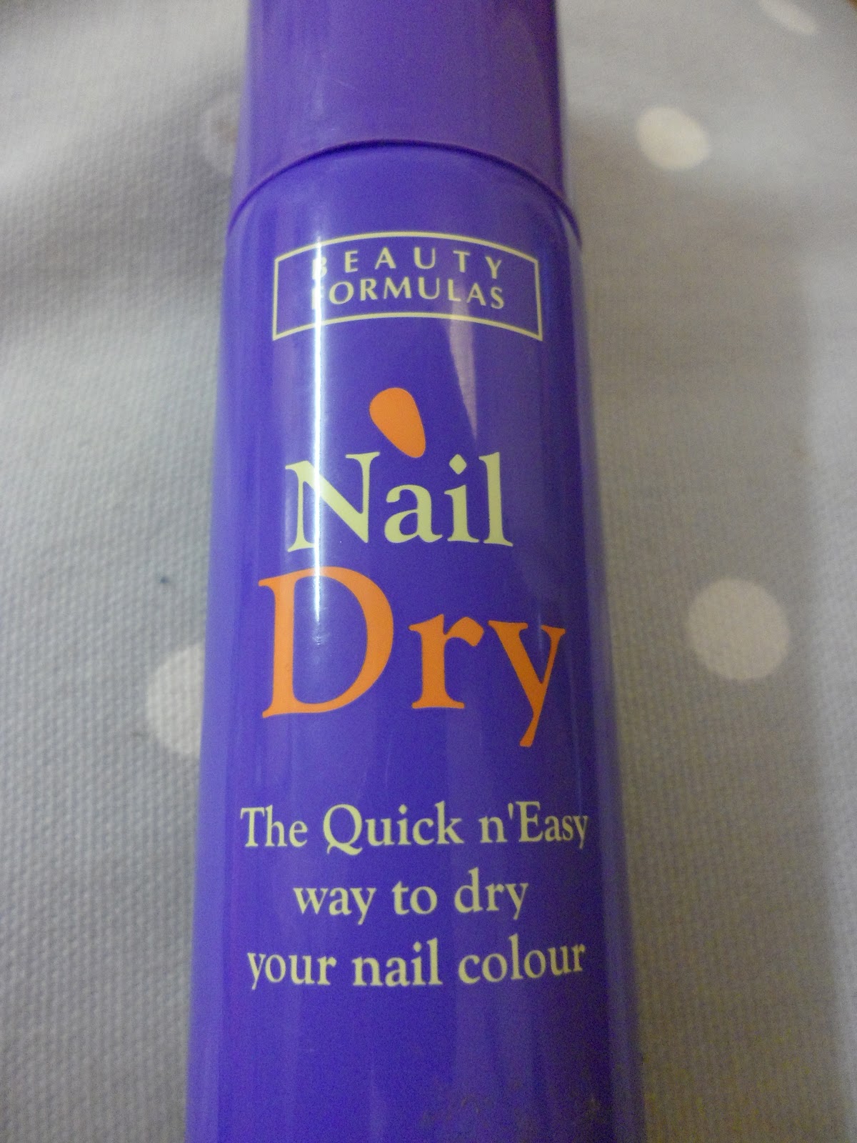 blink.pout.glow beauty formulas nail dry spray