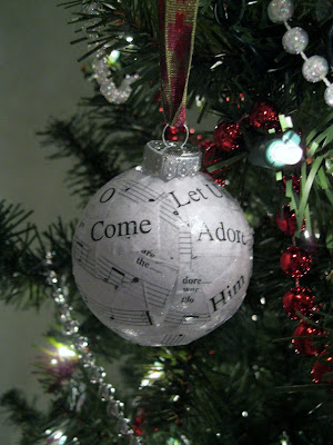 Order of Grace with a Side of Sass: DIY Christmas Ornaments