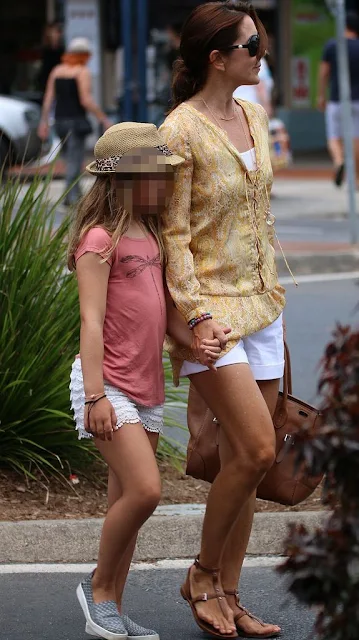 Crown Princess Mary of Denmark and her elder daughter Princess Isabella was seen at the downtown of Byron Bay while shopping