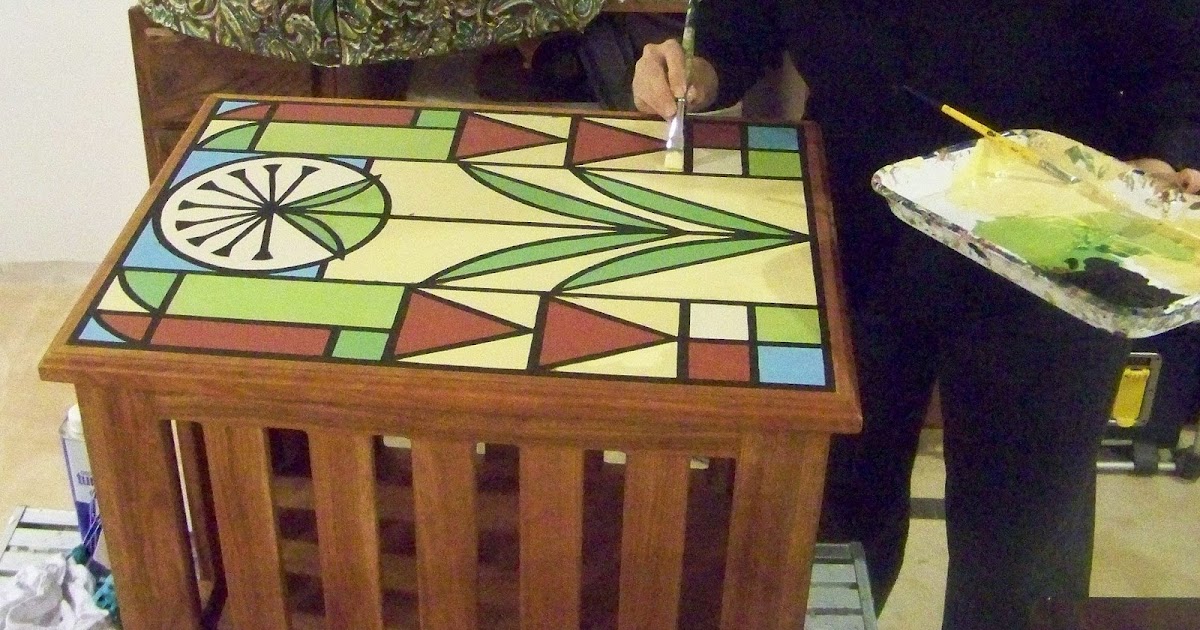 Tracie Thompson, Artist Painting a Custom Dog Kennel? Yep, Dog Kennel.