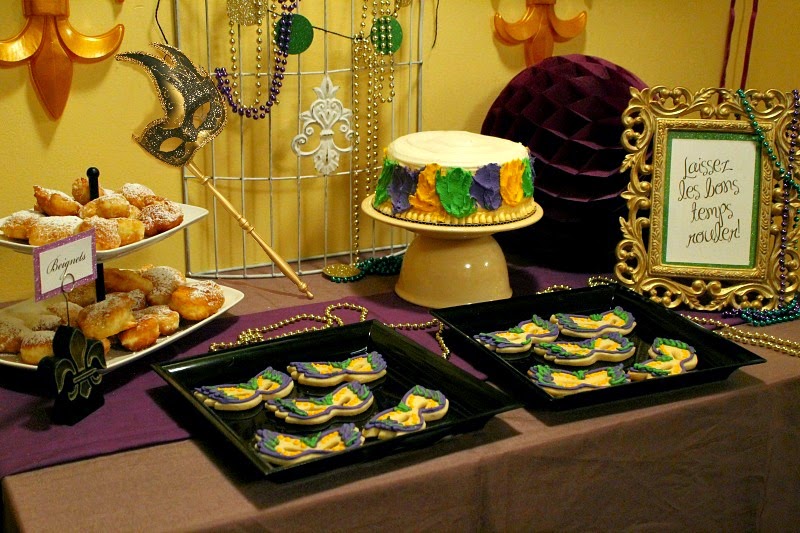 Cupcake Wishes & Birthday Dreams {Real Party} Mardi Gras Cupcake Wishes & Birthday Dreams {Real Party} Mardi Gras