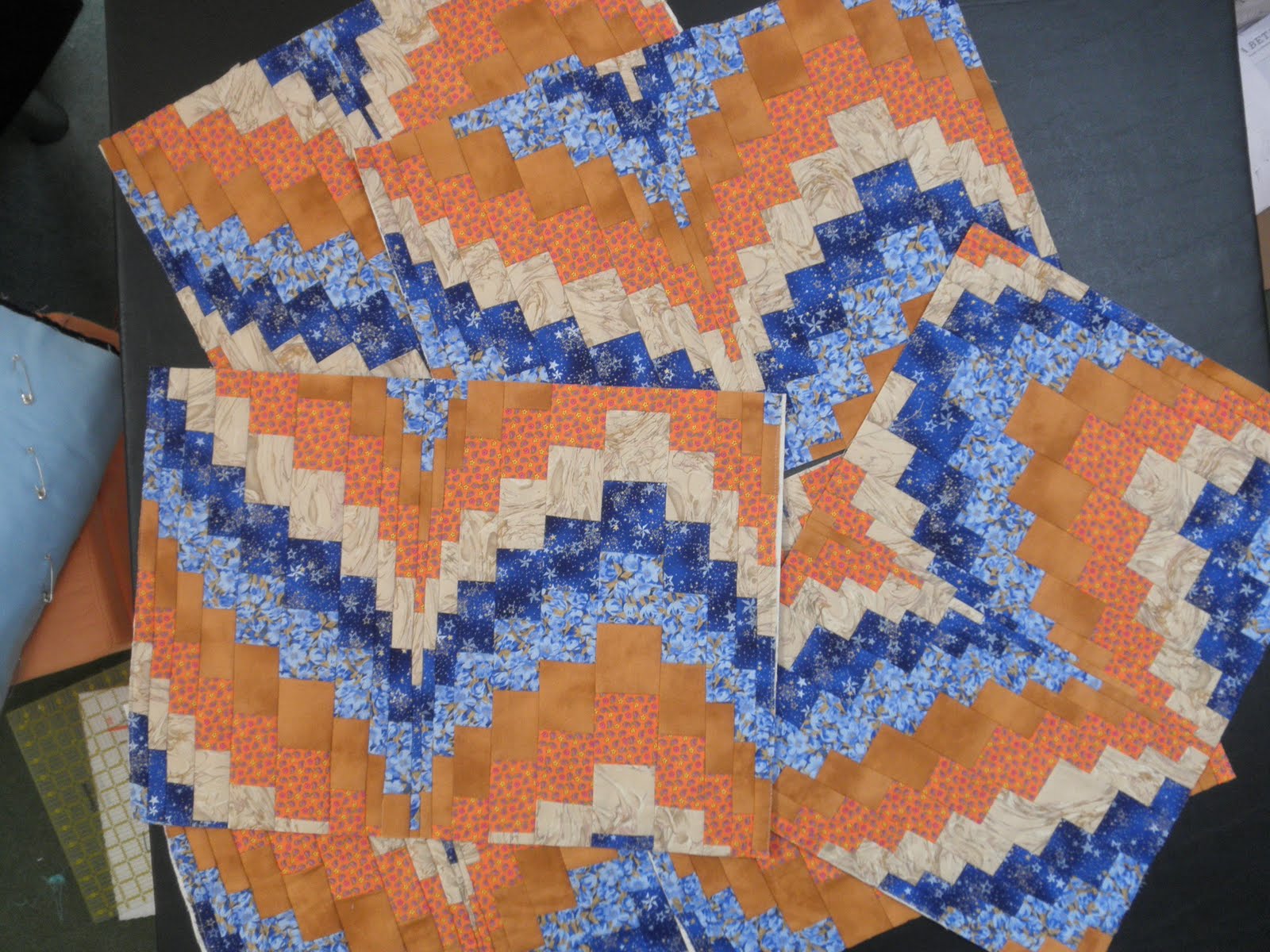 Sew Divertimento FNSI Bargello Placemats