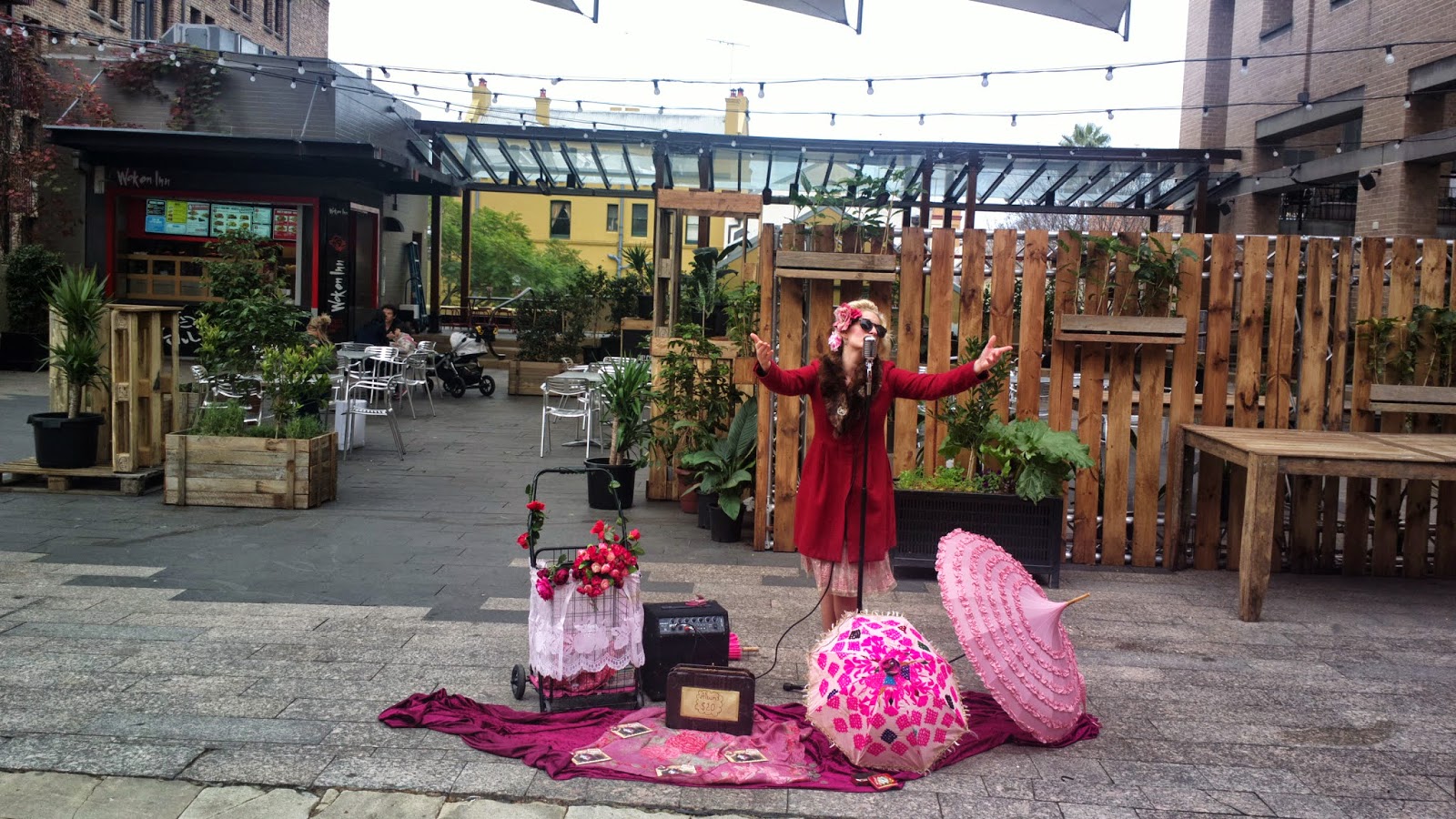 This Old Lady Gave a Street Performer a Run For His Money...and It Was Amazing This Old Lady Gave a Street Performer a Run For His Money...and It Was Amazing