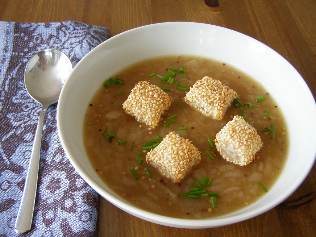 Watch Golden Onion Soup video Watch Golden Onion Soup video
