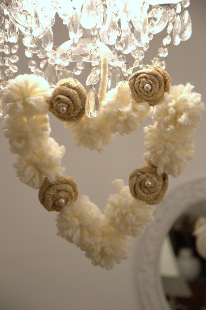 pom pom cuore http://shabbychiclife-silvia.blogspot.it pom pom heart http://shabbychiclife-silvia.blogspot.it