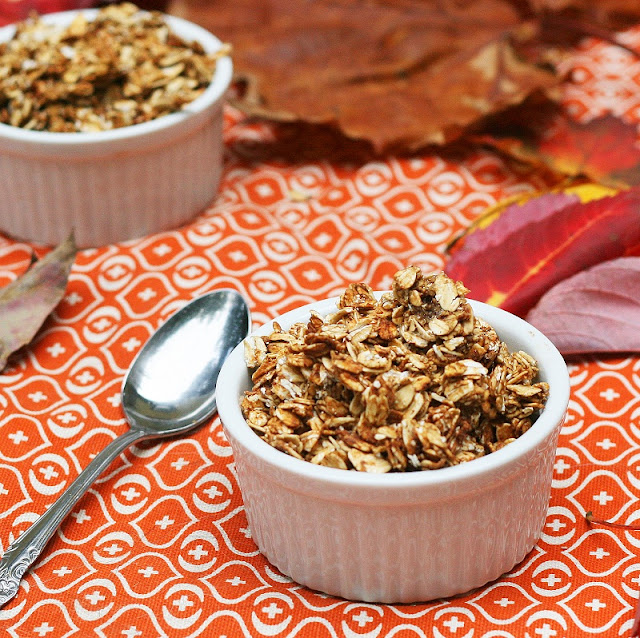 Mix it Up Molasses Granola