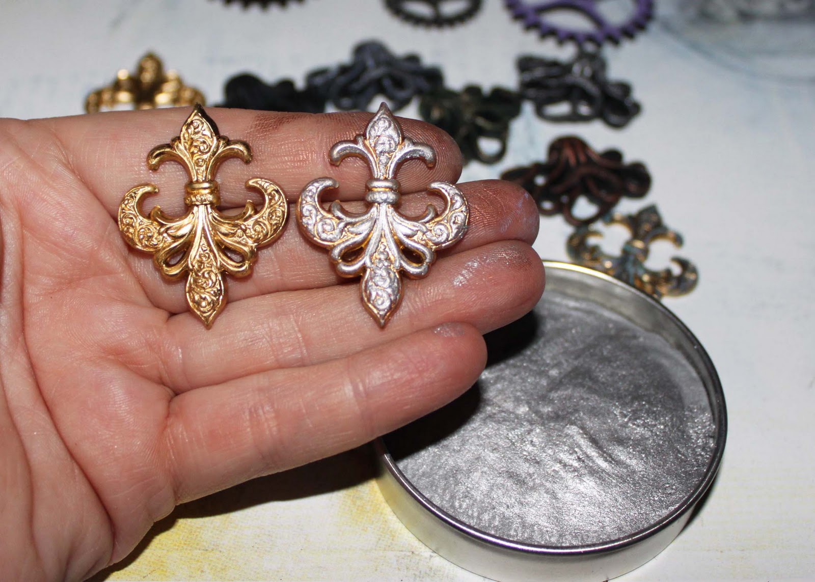 Retro Café Art Gallery Gilders Paste New in the Shop and a Tutorial