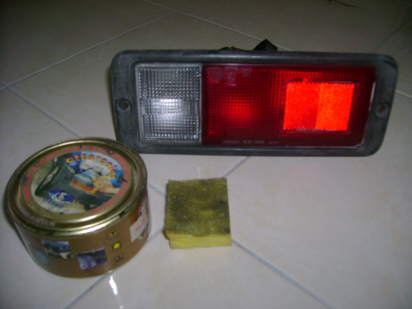 ... cahaya lampu yang dihasilkan oleh lampu foglamp adalah sama terangnya dengan lampu brek, ini akan memberi lebih perhatian kepada pemandu belakang.