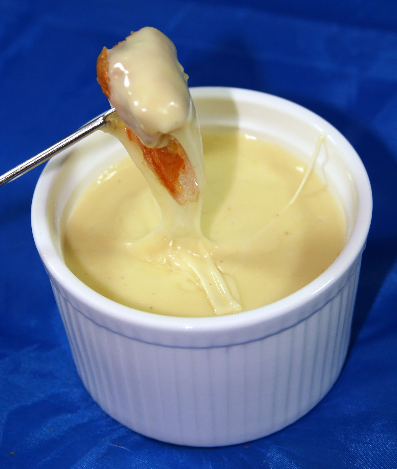 Culturally Confused Heston Blumenthal at Home Cheese Fondue with