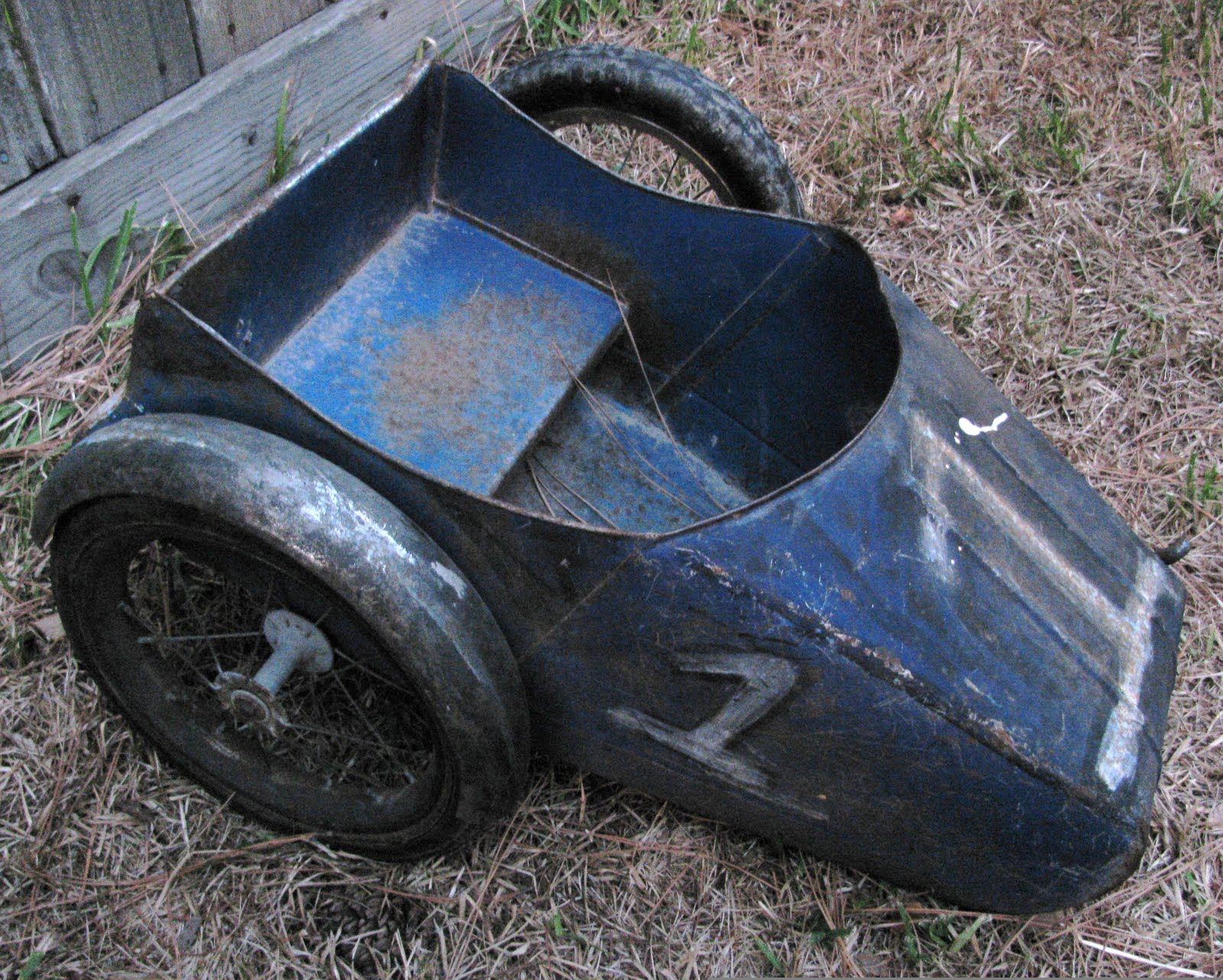 Estate Sale Services 409.750.3688 Roland Dressler Antique 1950's