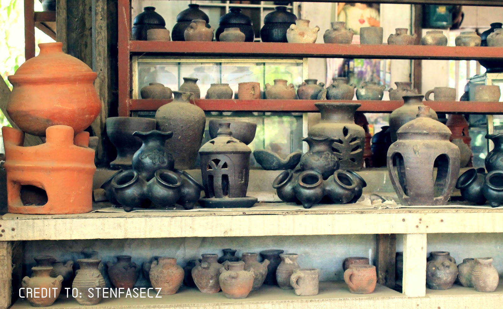 The Art of Molding Clay into a Pottery Product SIMPLE DREAMER