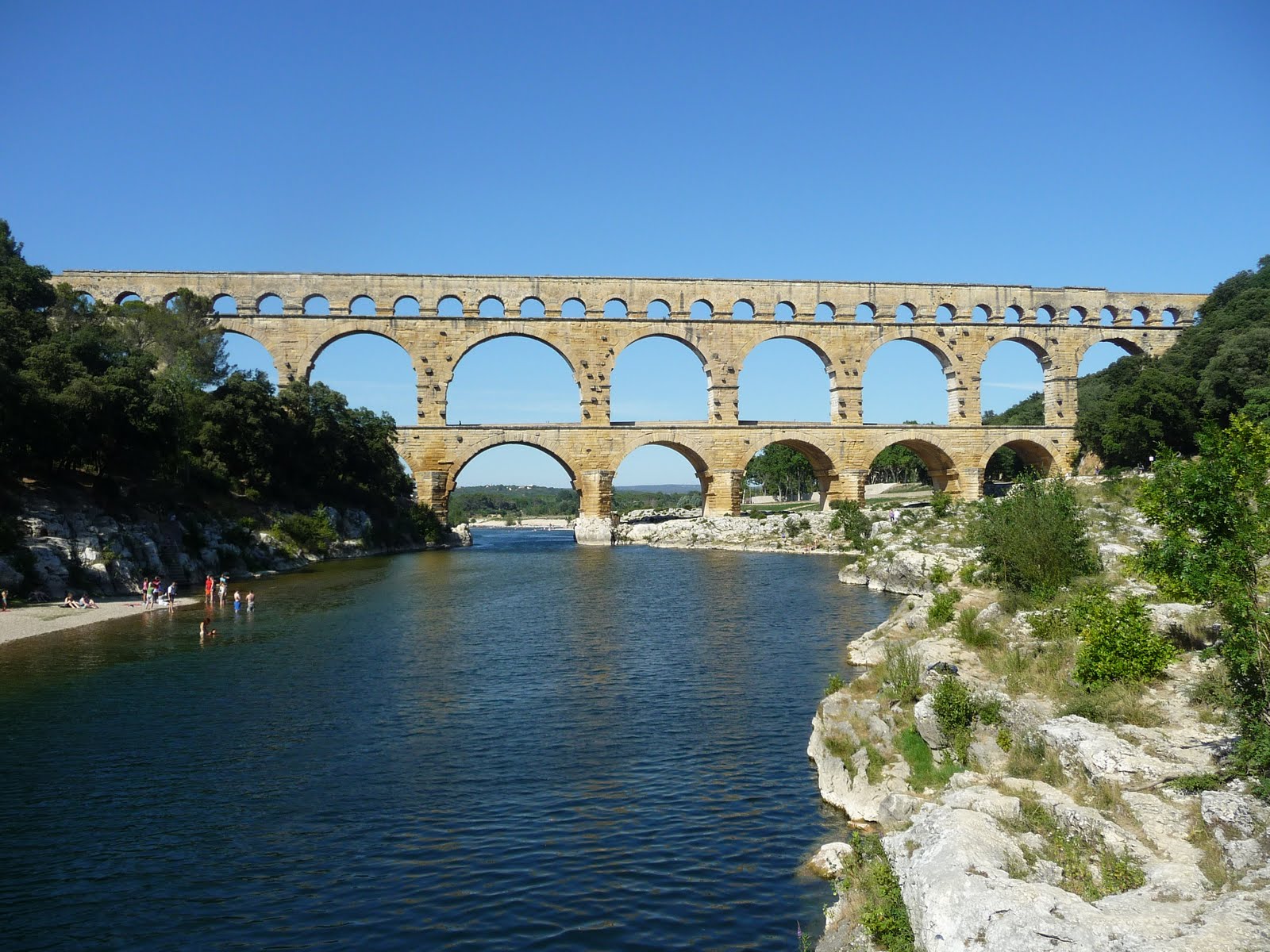 Ron and Shona 'At Large' SainteEulalie de Cernon