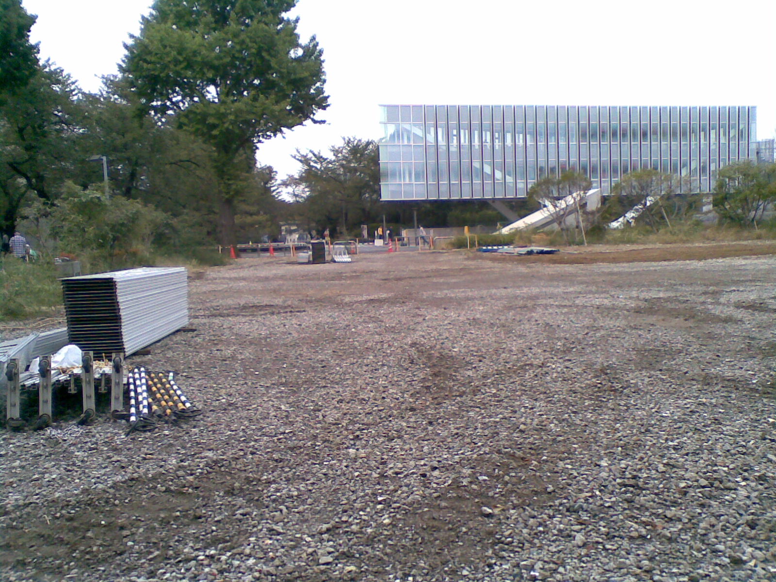 Yz Studio 東工大旧図書館解体工事現場に進展 広々となりました