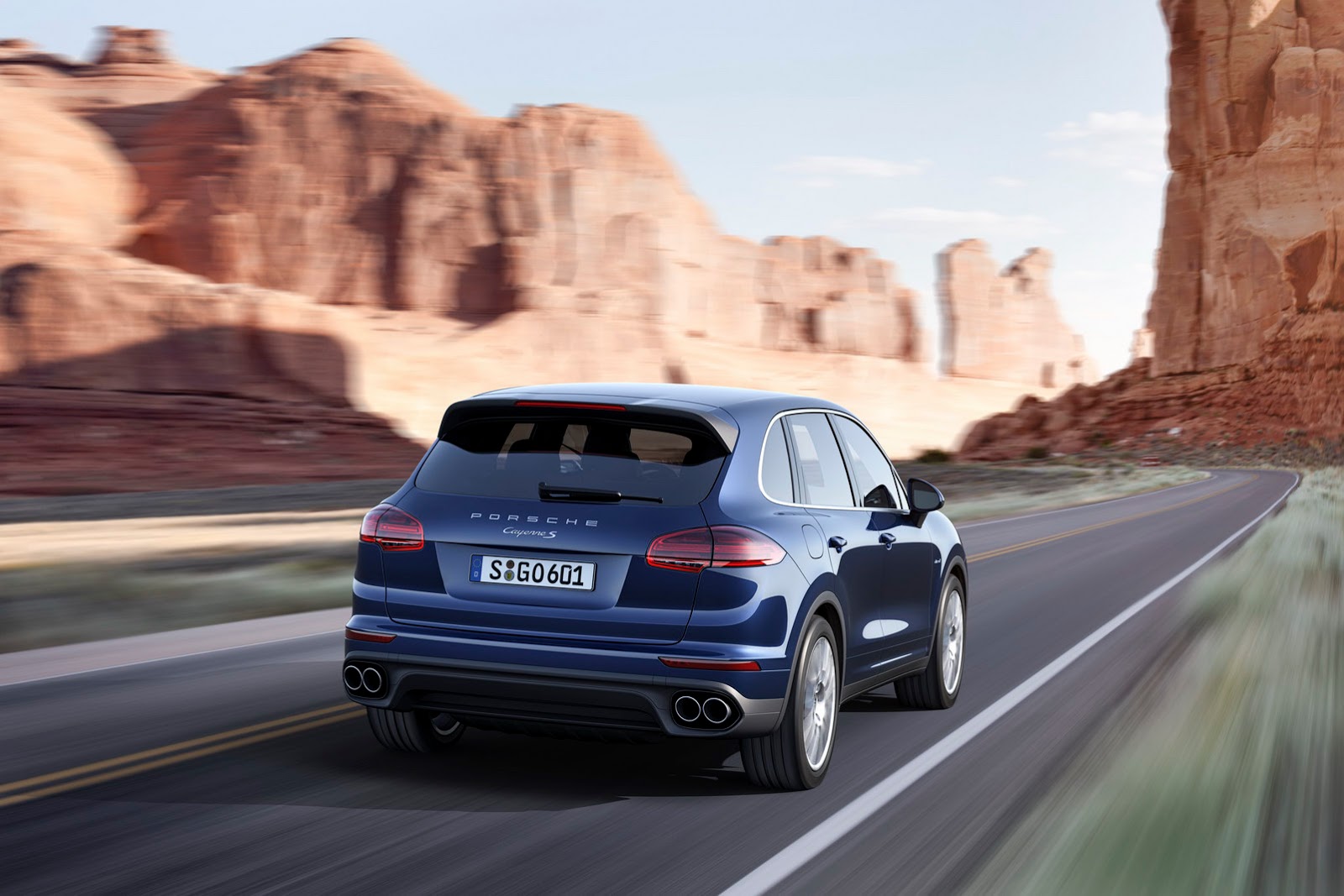 2015 Porsche Cayenne Facelift Revealed Gets 410hp Plug In