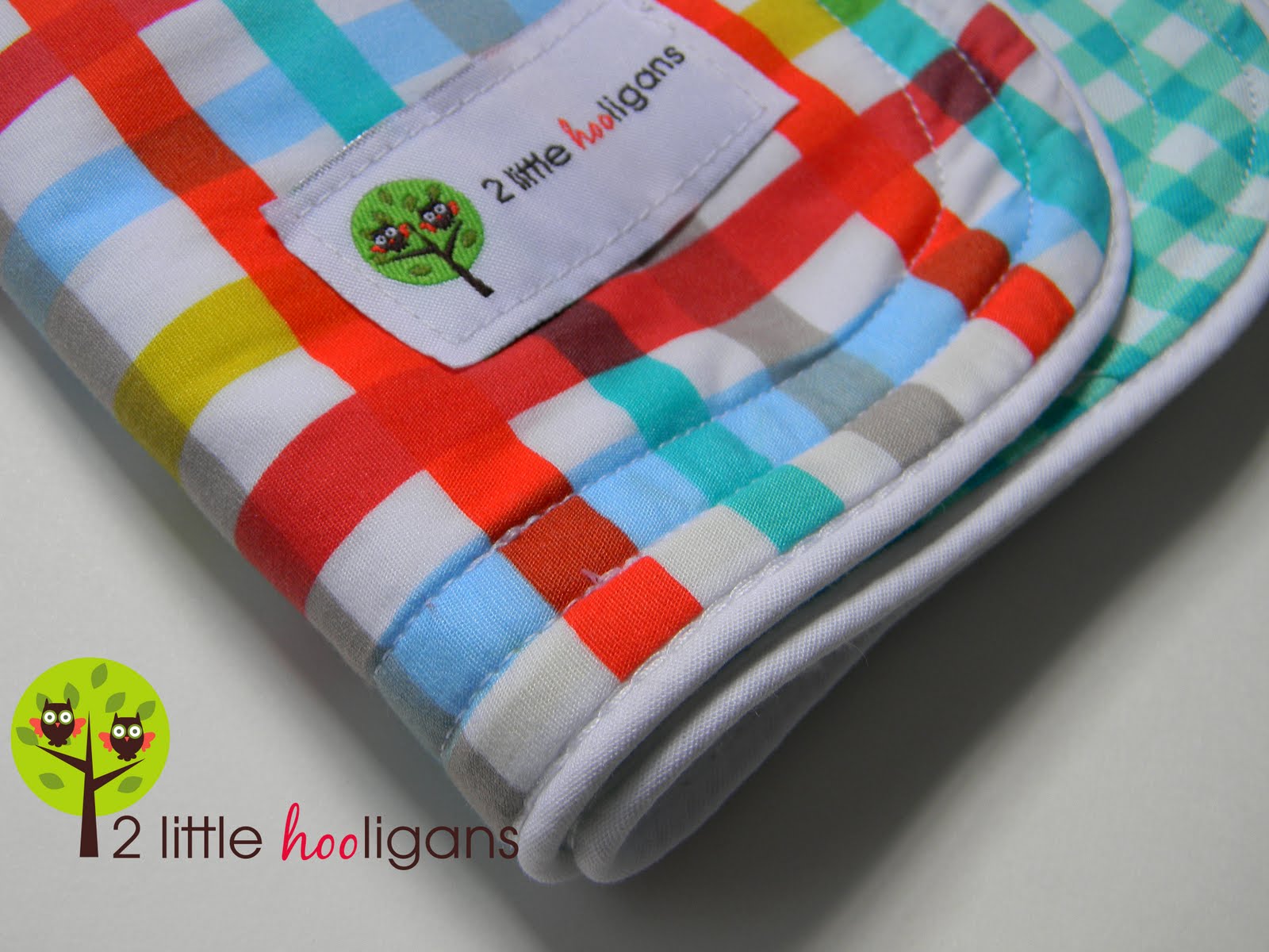 2 little hooligans How to make burp cloths with piping {tutorial}