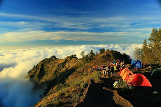 5 Gunung Indonesia Yang Mendunia Keindahannya 5 Gunung Indonesia Yang Mendunia Keindahannya