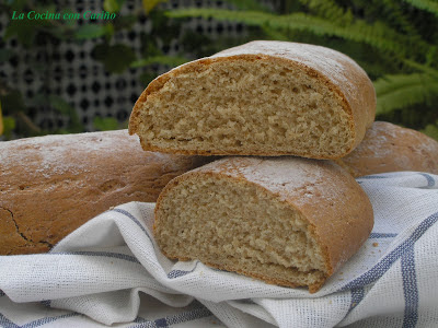 Pan Integral Con Sésamo Y Salsa De Soja