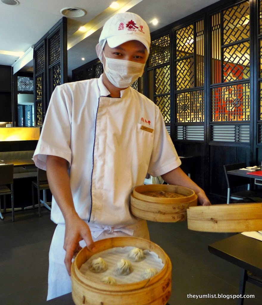 Dumpling Delivery! Din Tai Fung, Taiwanese Dumpings, Pavilion