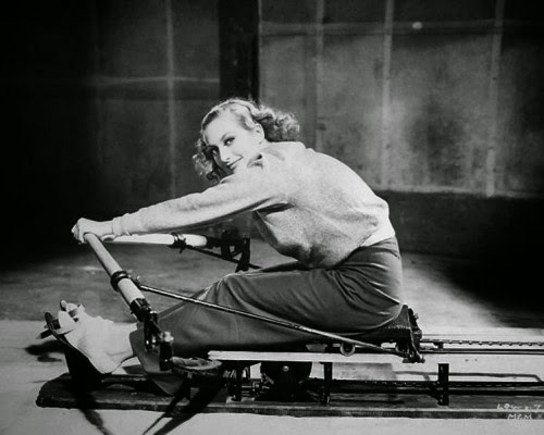 Joan Crawford haciendo ejercicio