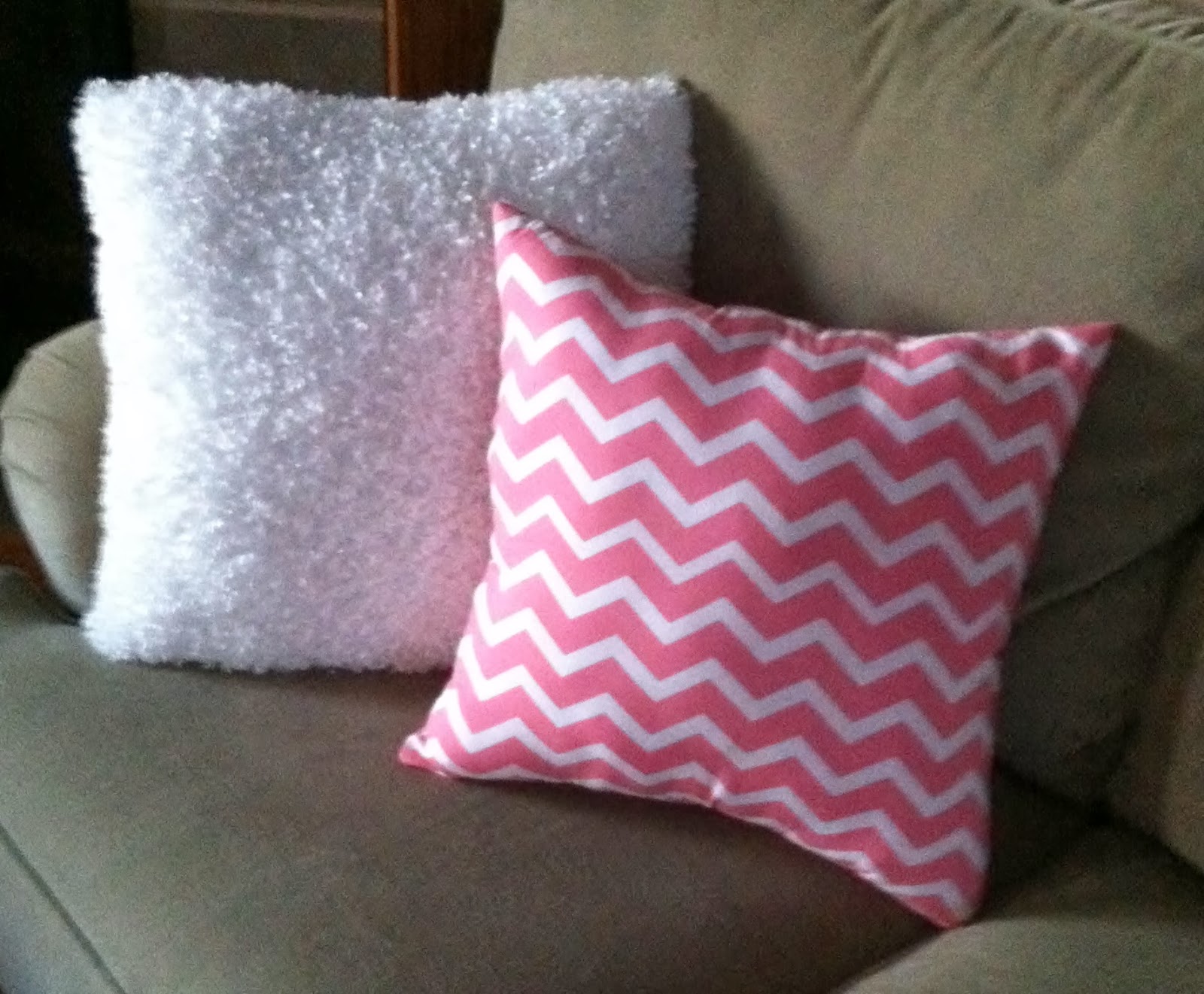Natural Homemade Living Throw Pillows DIY