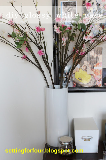 How to paint a clear glass vase - easy DIY home decor project to hold flowers. This DIY painted vase has a high end look and inexpensive to make!