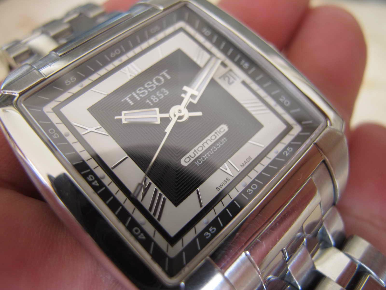 Maximuswatches Jual Beli Jam Tangan Second Baru Original Koleksi Jam Cocok untuk Anda yang bosan menggunakan jam tangan model seperti biasanya bulat dan mencari model jam tangan dengan bentuk case kotak TV Shape